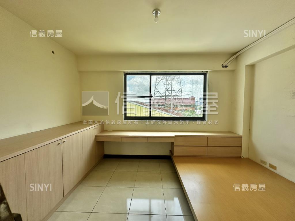 富國路邊間透天房屋室內格局與周邊環境
