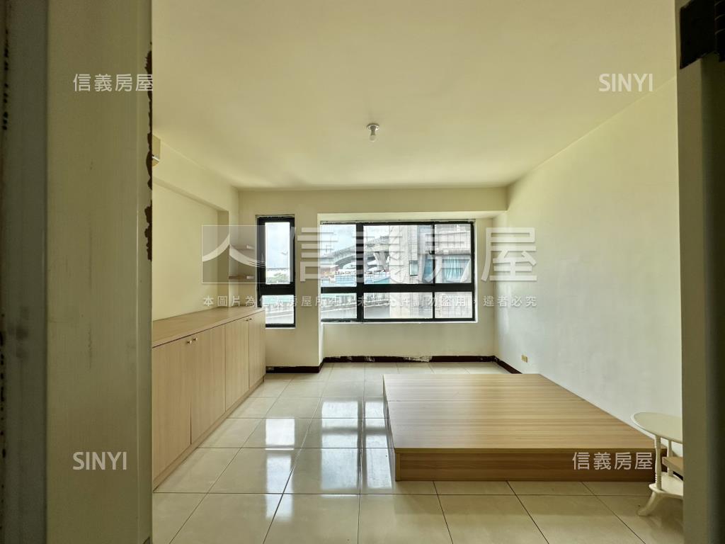 富國路邊間透天房屋室內格局與周邊環境