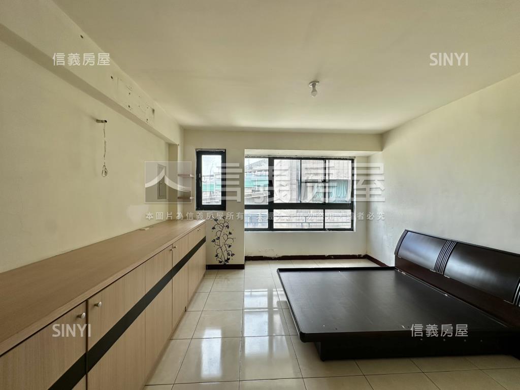 富國路邊間透天房屋室內格局與周邊環境