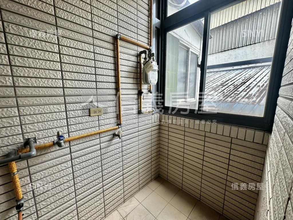 富國路邊間透天房屋室內格局與周邊環境