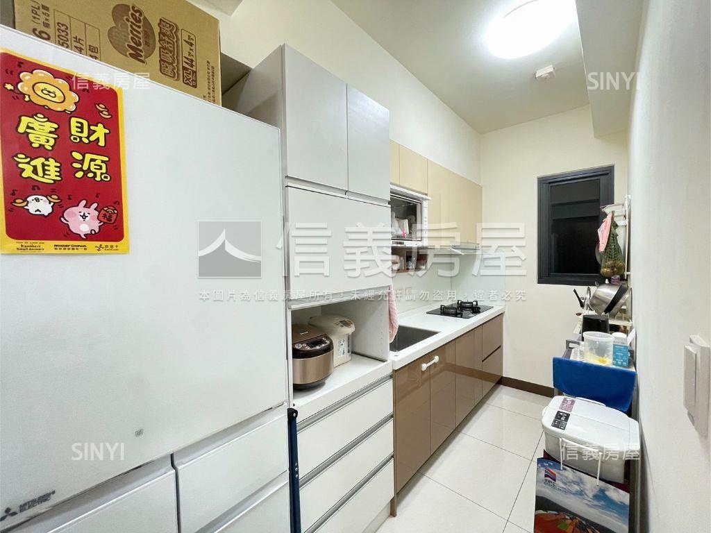 觀雲高樓景觀兩房兩衛平車房屋室內格局與周邊環境
