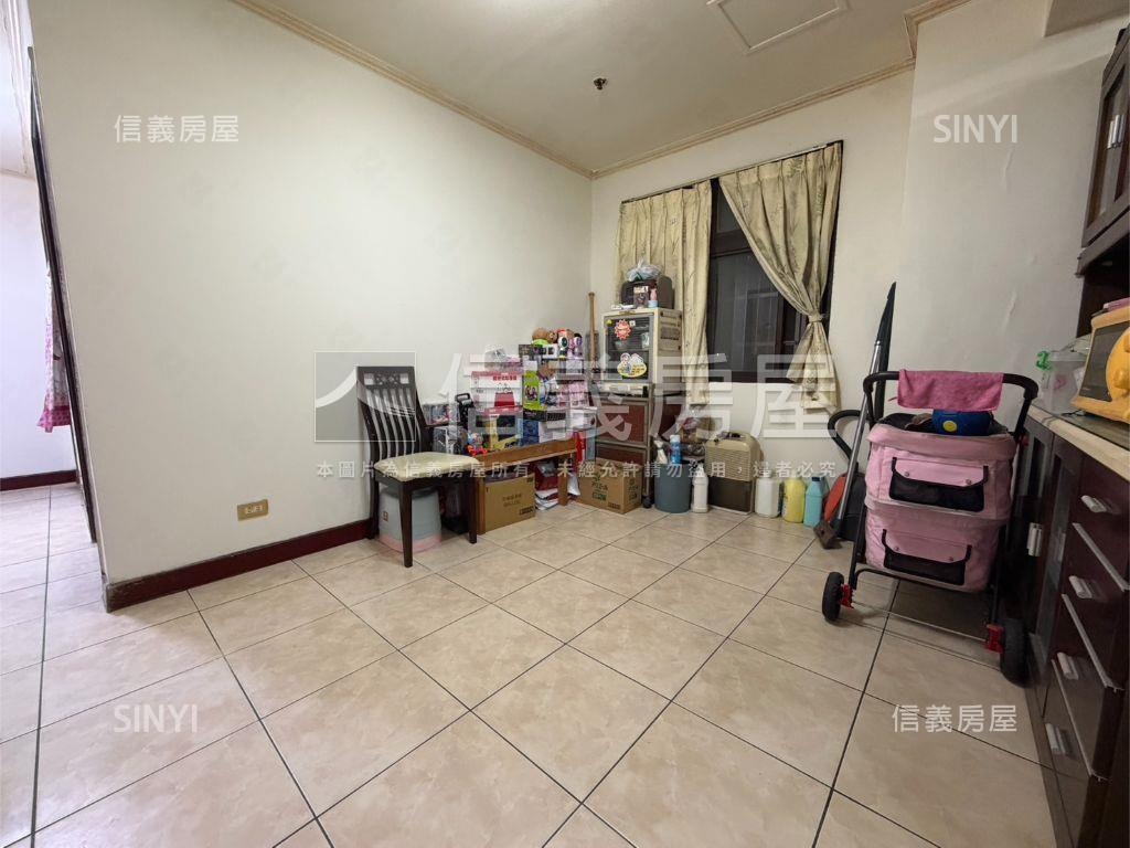 精忠國宅景觀三房車位房屋室內格局與周邊環境