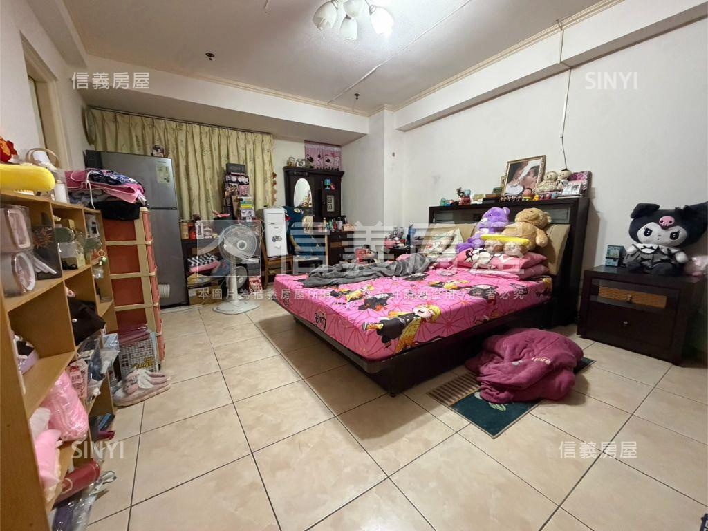 精忠國宅景觀三房車位房屋室內格局與周邊環境