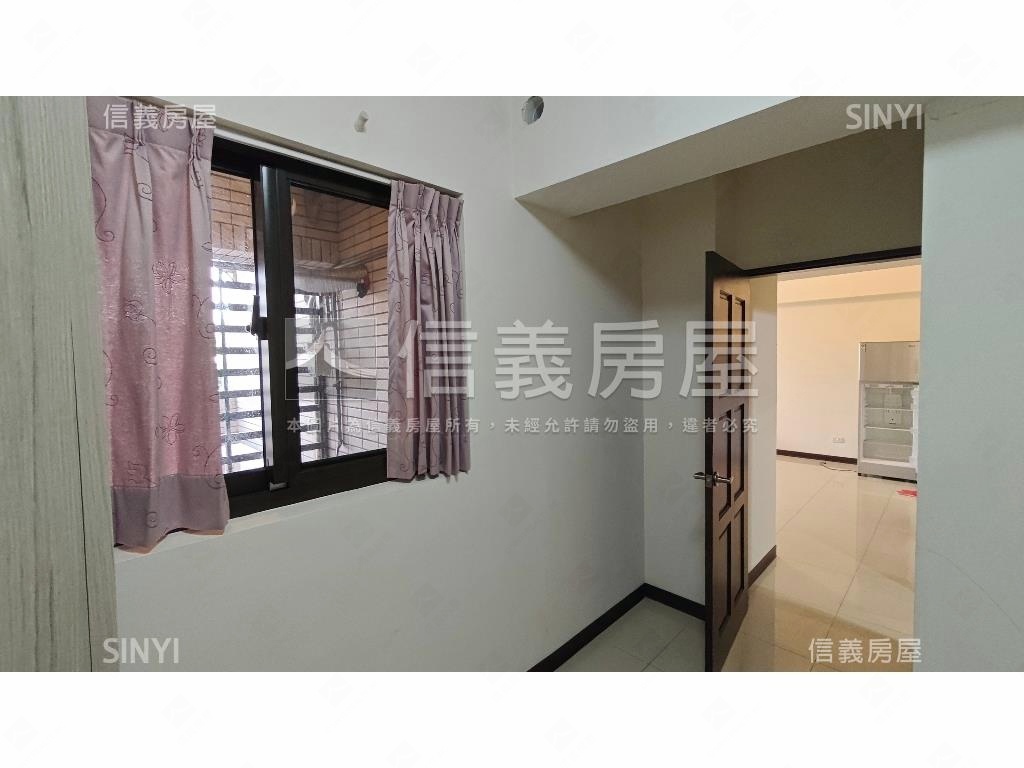 新巴黎朝外兩房附車位房屋室內格局與周邊環境