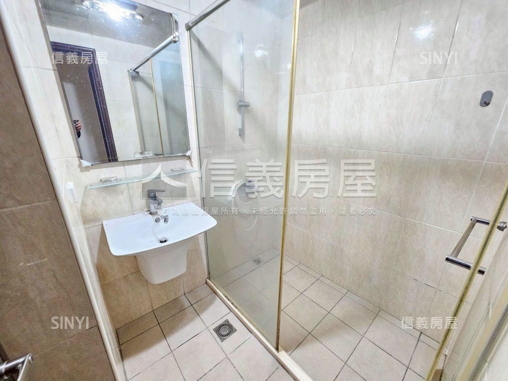 新巴黎低總價兩房附車位房屋室內格局與周邊環境