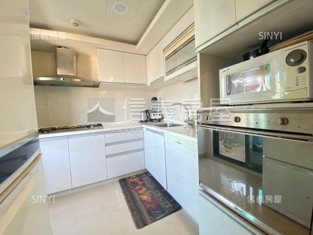 中正學區高樓景觀露台房屋室內格局與周邊環境