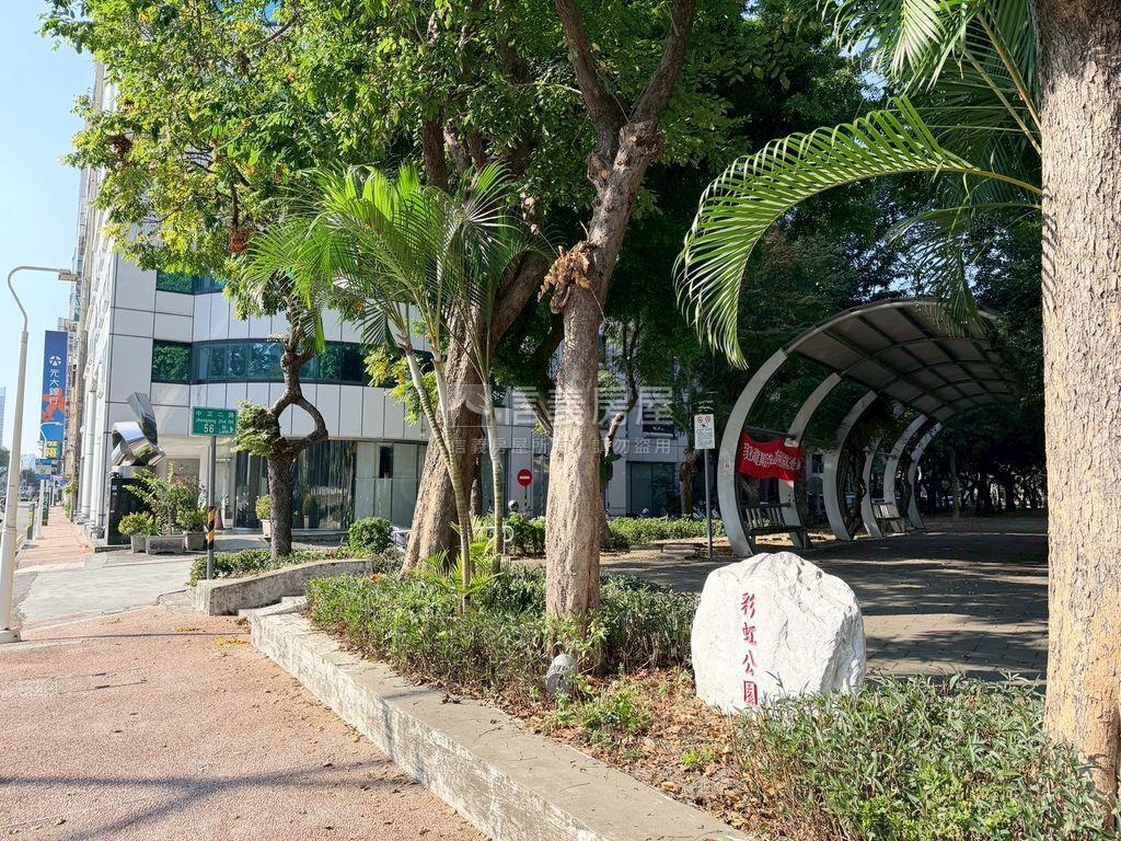 正馬路大面寬店面房屋室內格局與周邊環境