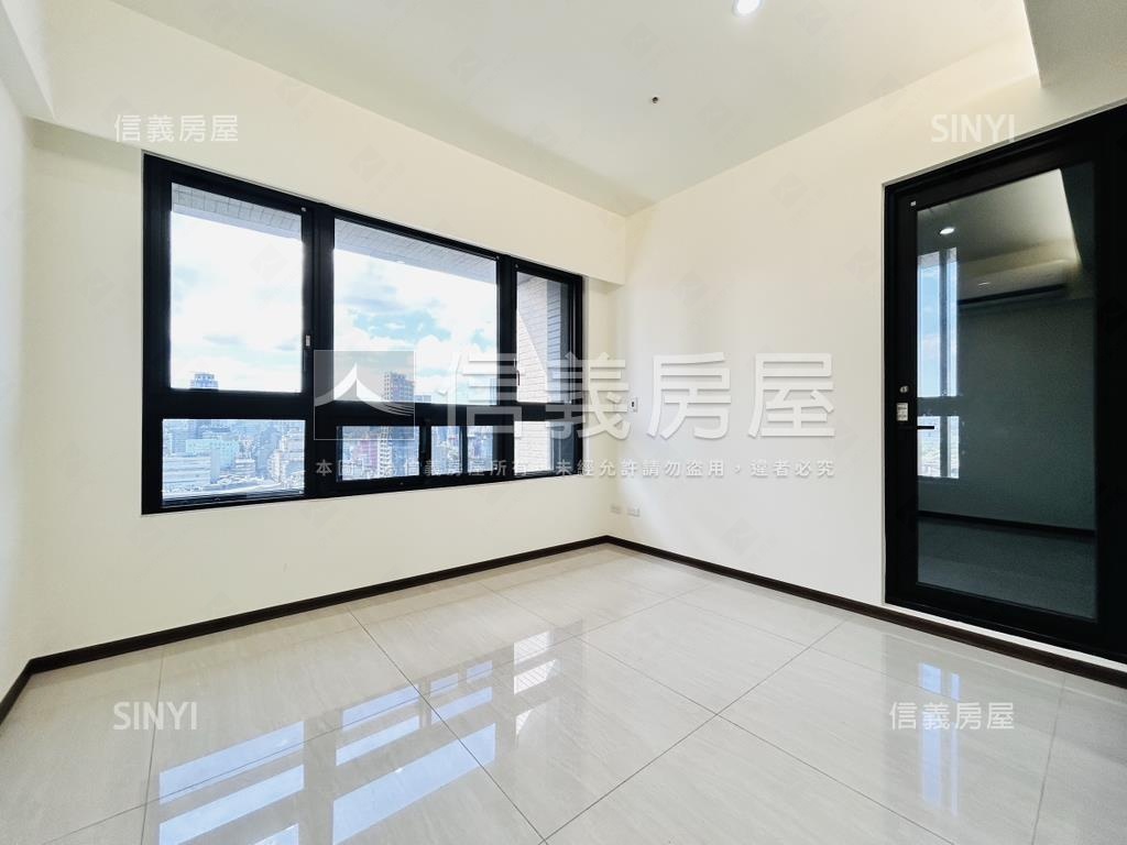 欣隆１０１層峰景觀戶房屋室內格局與周邊環境