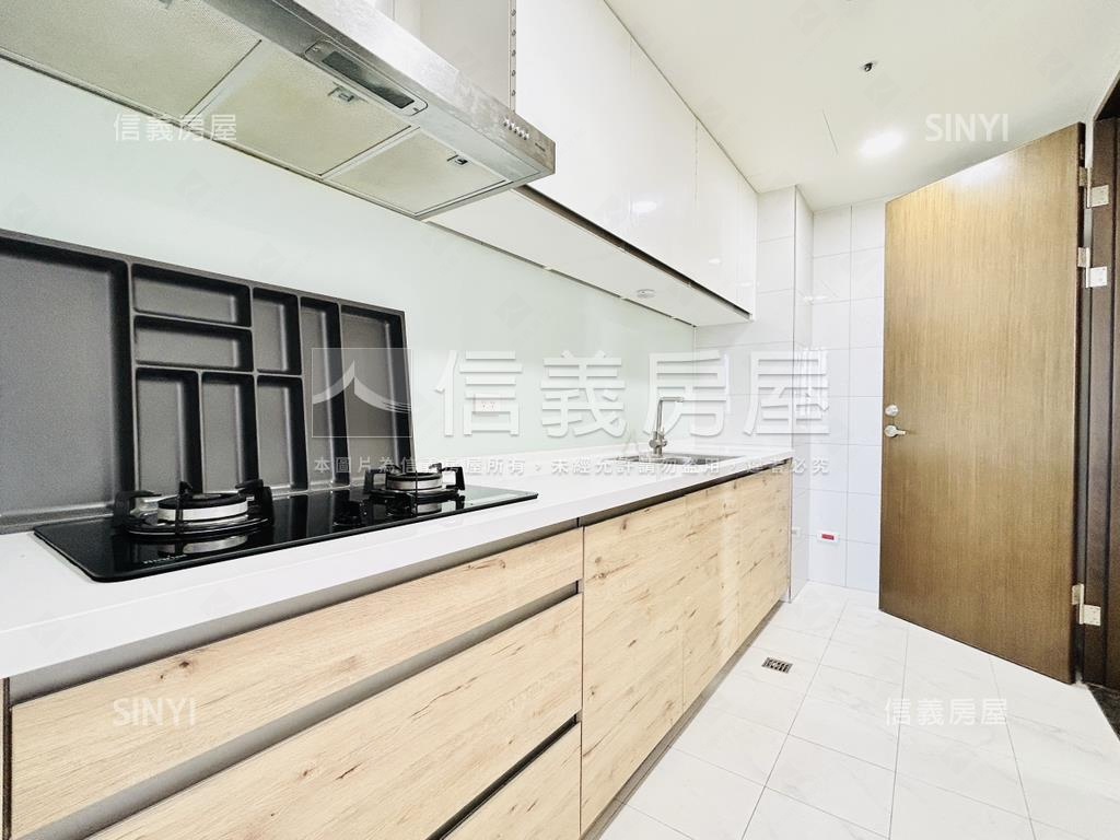 欣隆１０１層峰景觀戶房屋室內格局與周邊環境