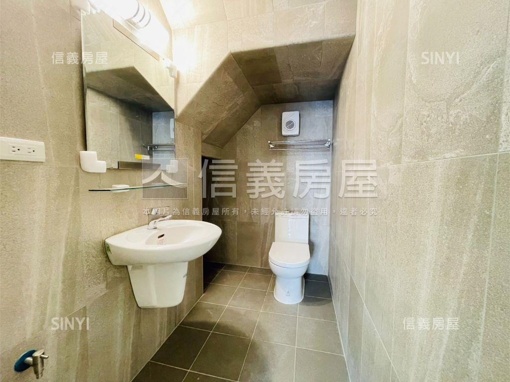 鳳山整新住辦店含平車Ⅰ房屋室內格局與周邊環境