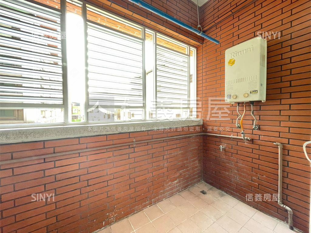 鳳山整新住辦店含平車Ⅰ房屋室內格局與周邊環境