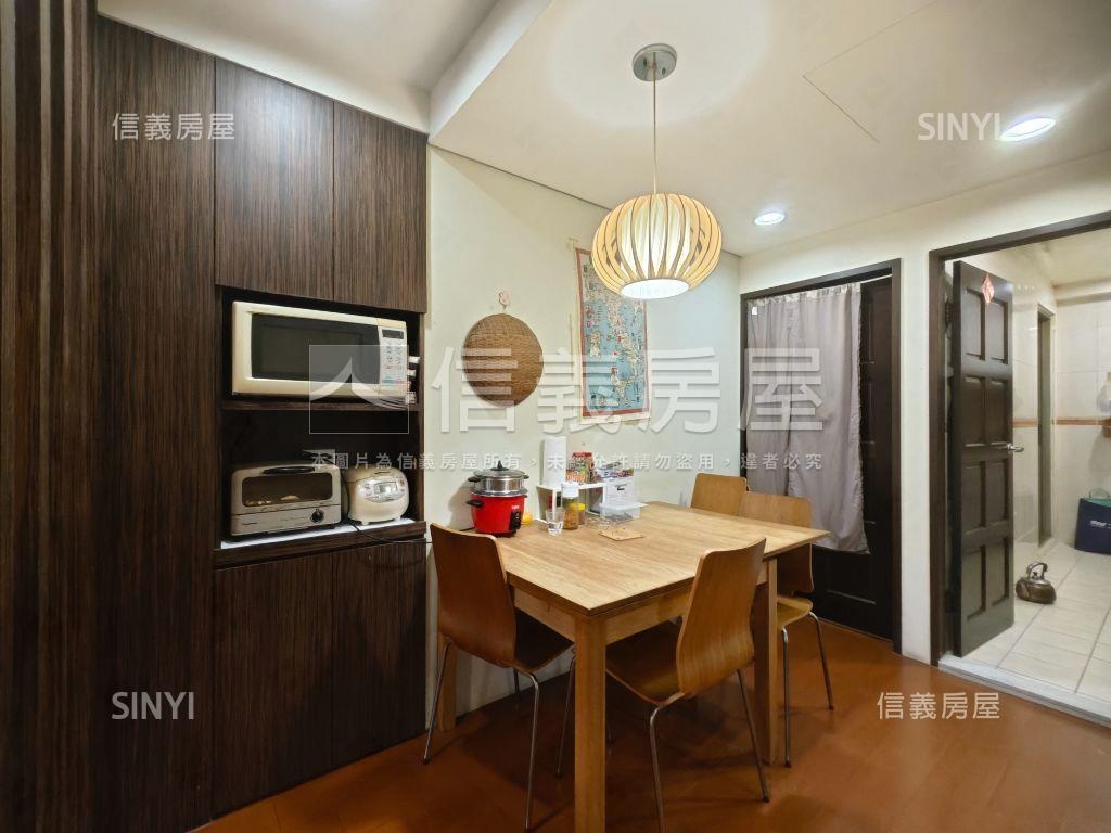 頂溪三房加車位房屋室內格局與周邊環境