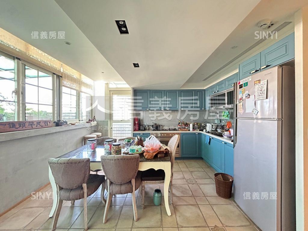 美術館精裝三房車位露台戶房屋室內格局與周邊環境