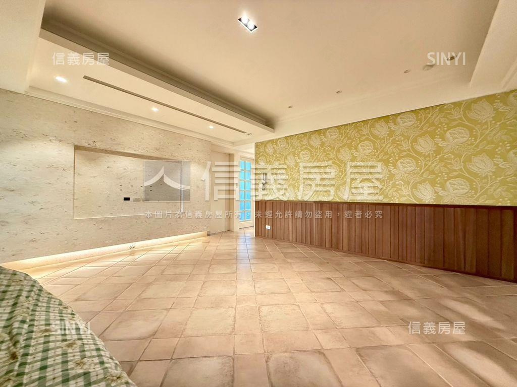 美術館精裝三房車位露台戶房屋室內格局與周邊環境