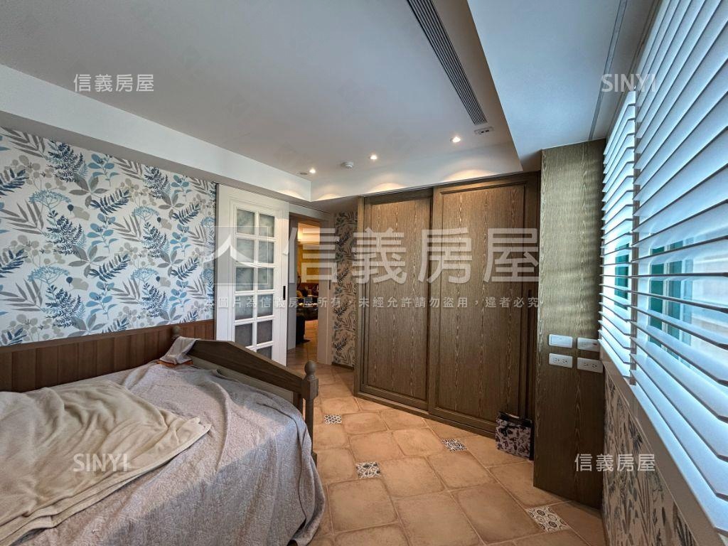 美術館精裝三房車位露台戶房屋室內格局與周邊環境