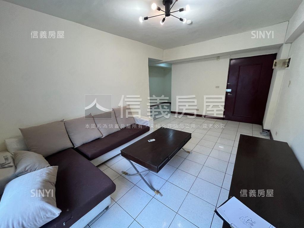 近內新市場私藏２房＋１室房屋室內格局與周邊環境