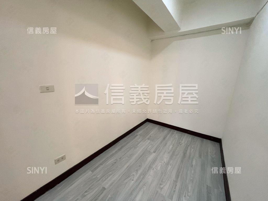 近內新市場私藏２房＋１室房屋室內格局與周邊環境