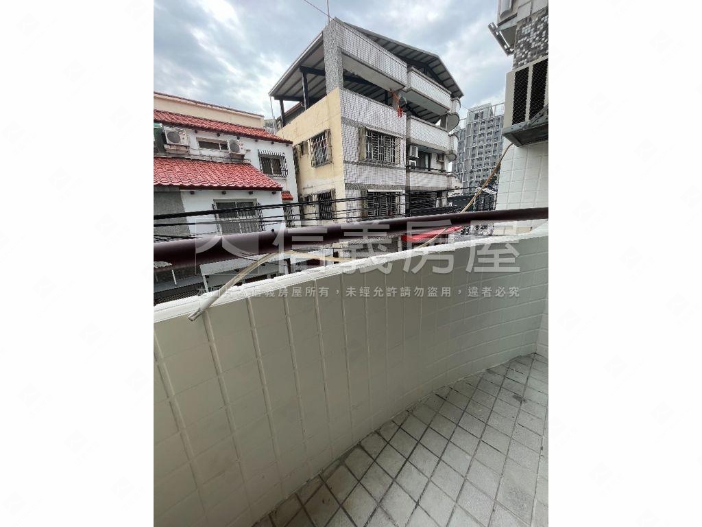 近內新市場私藏２房＋１室房屋室內格局與周邊環境