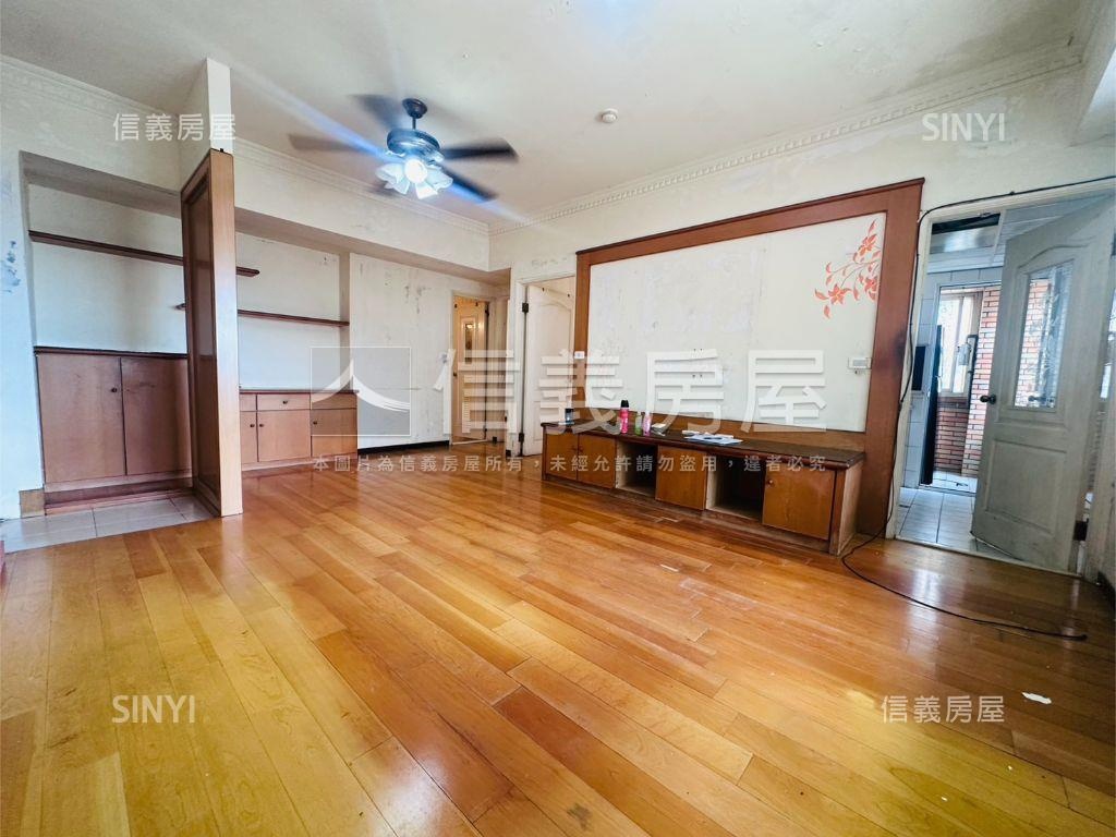 專任布查花園次頂樓大兩房房屋室內格局與周邊環境