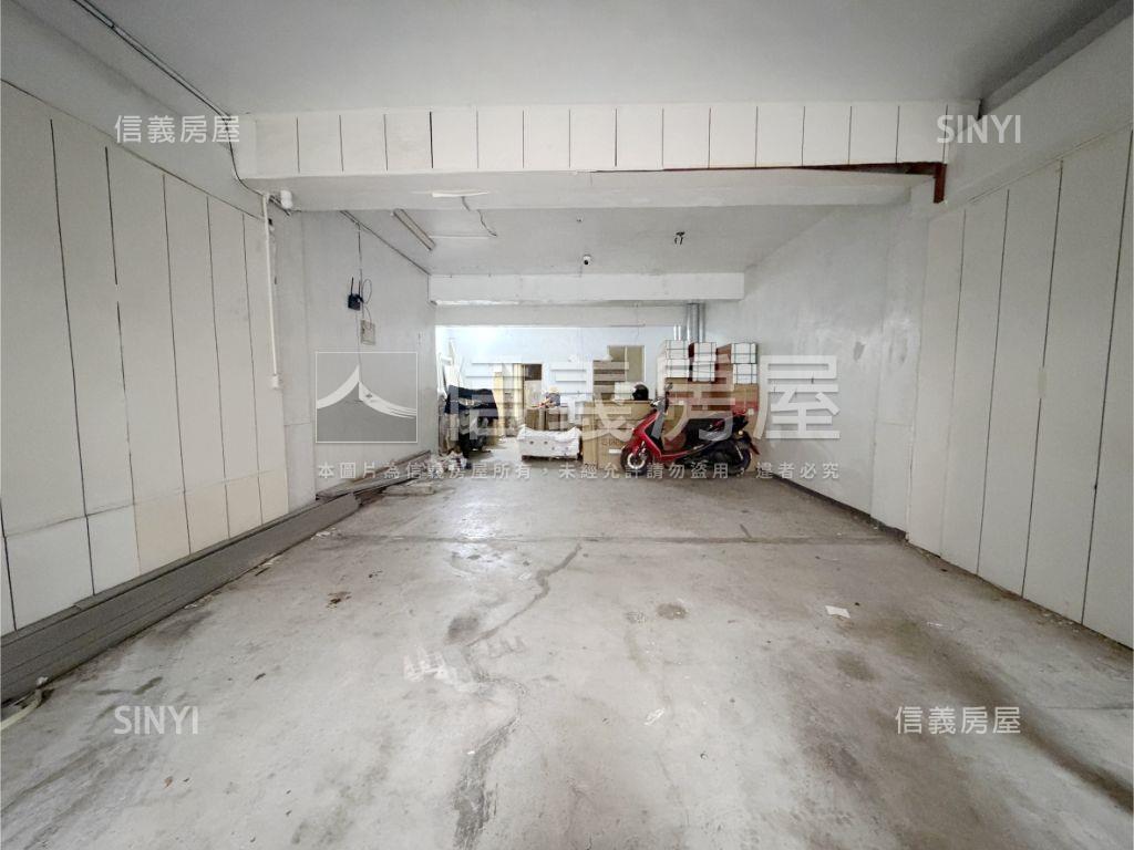 板橋低總價面寬一樓金店房屋室內格局與周邊環境