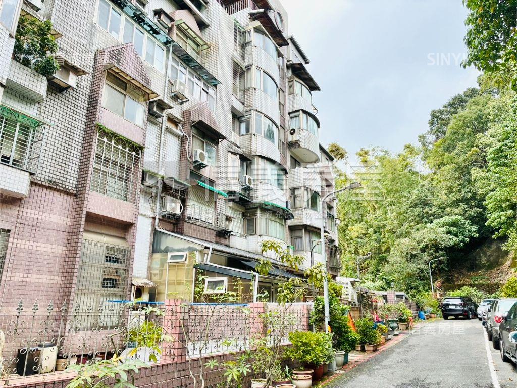 靜心文鼎大空間收租住辦房屋室內格局與周邊環境