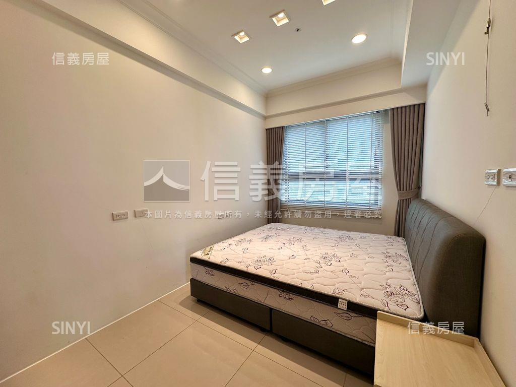 次頂樓精裝三改二平車房屋室內格局與周邊環境