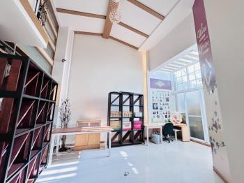 藝文邊間電梯庭院美墅