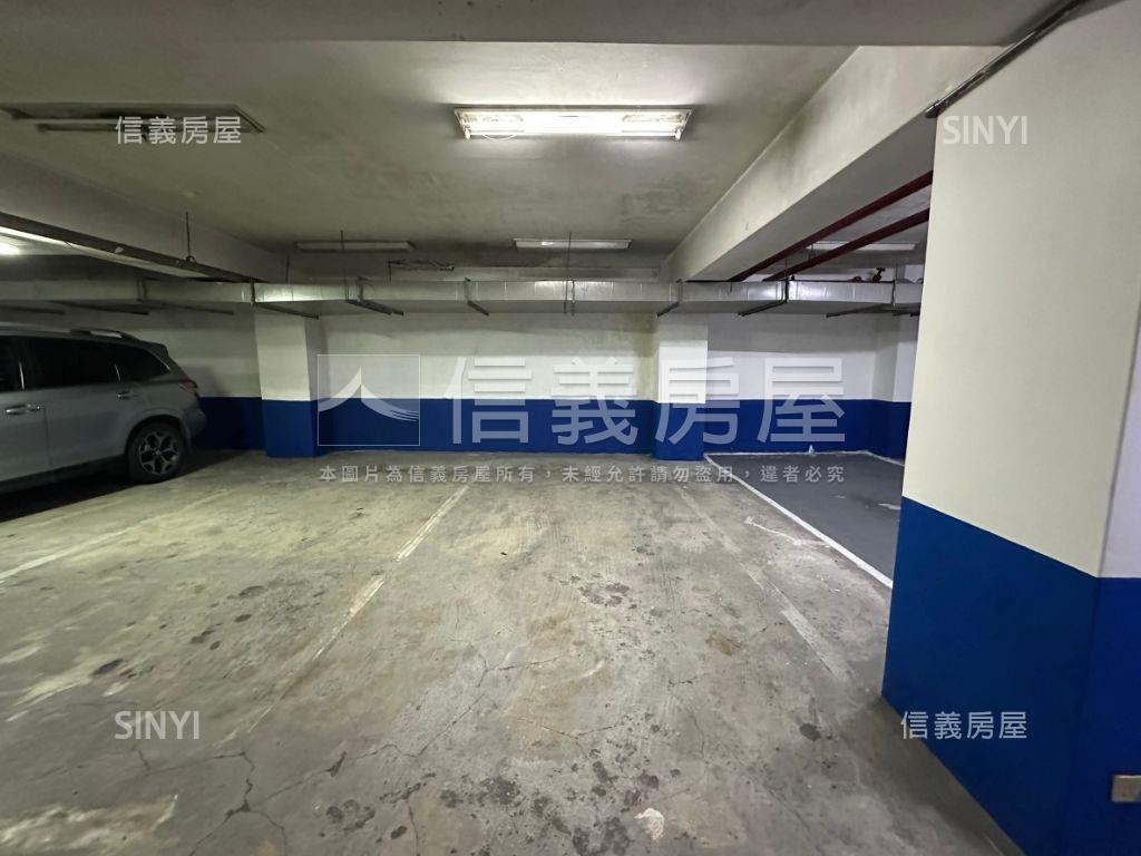 名人大廈＊美妝三房車位房屋室內格局與周邊環境