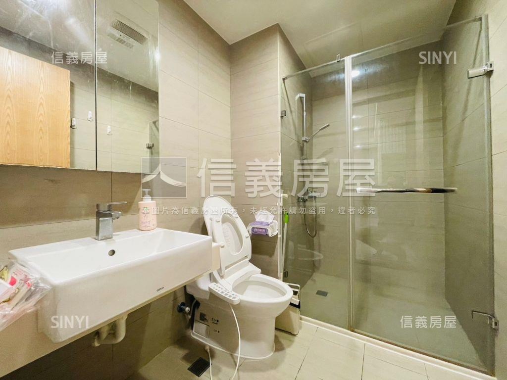 仁愛路敦美苑美妝２房房屋室內格局與周邊環境