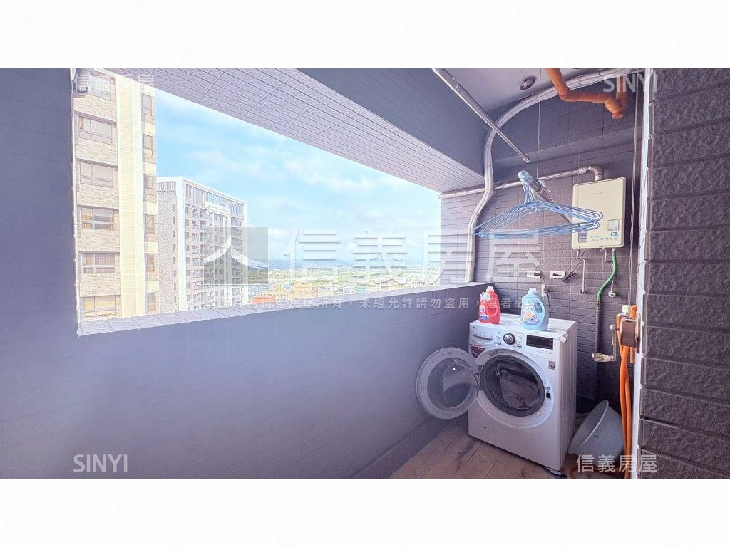 世紀城次頂樓朝東南三房房屋室內格局與周邊環境