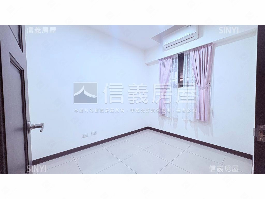 世紀城次頂樓朝東南三房房屋室內格局與周邊環境