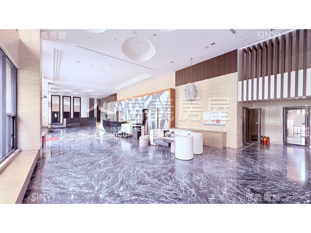 世紀城次頂樓朝東南三房房屋室內格局與周邊環境