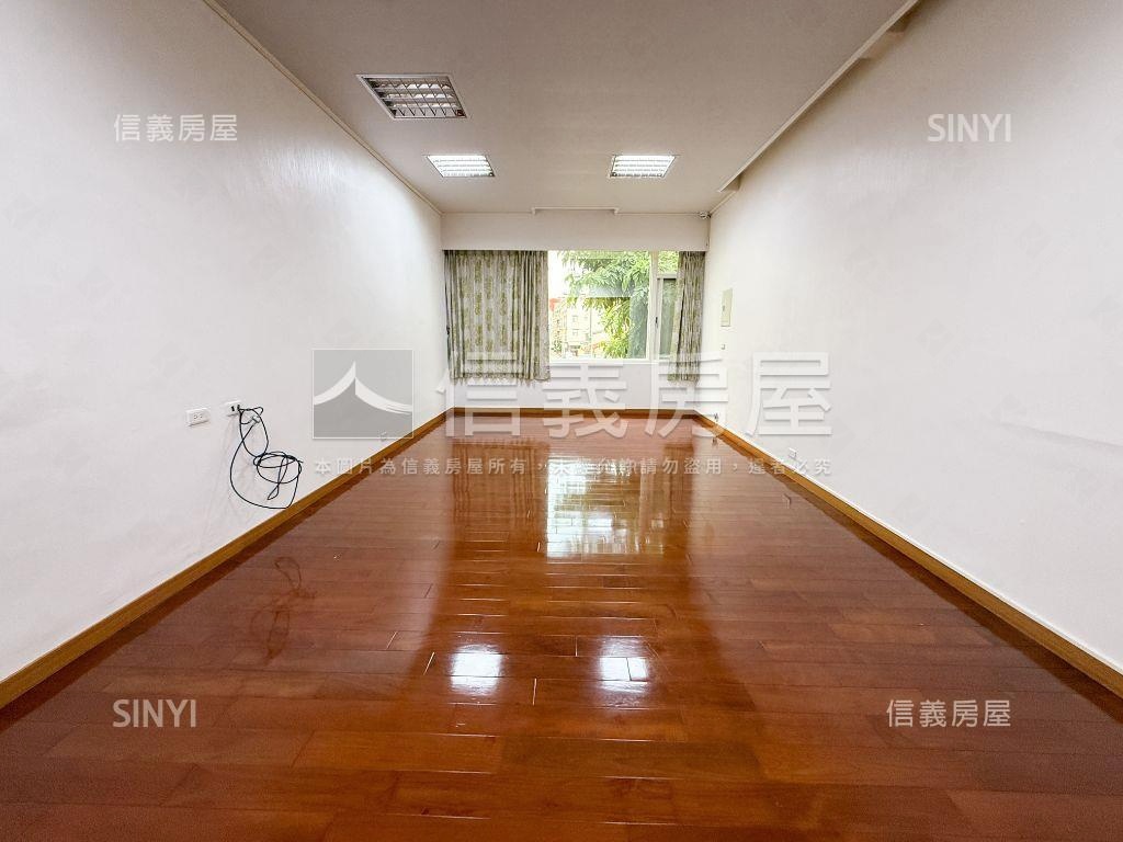 鳳山車站大地坪金店面房屋室內格局與周邊環境