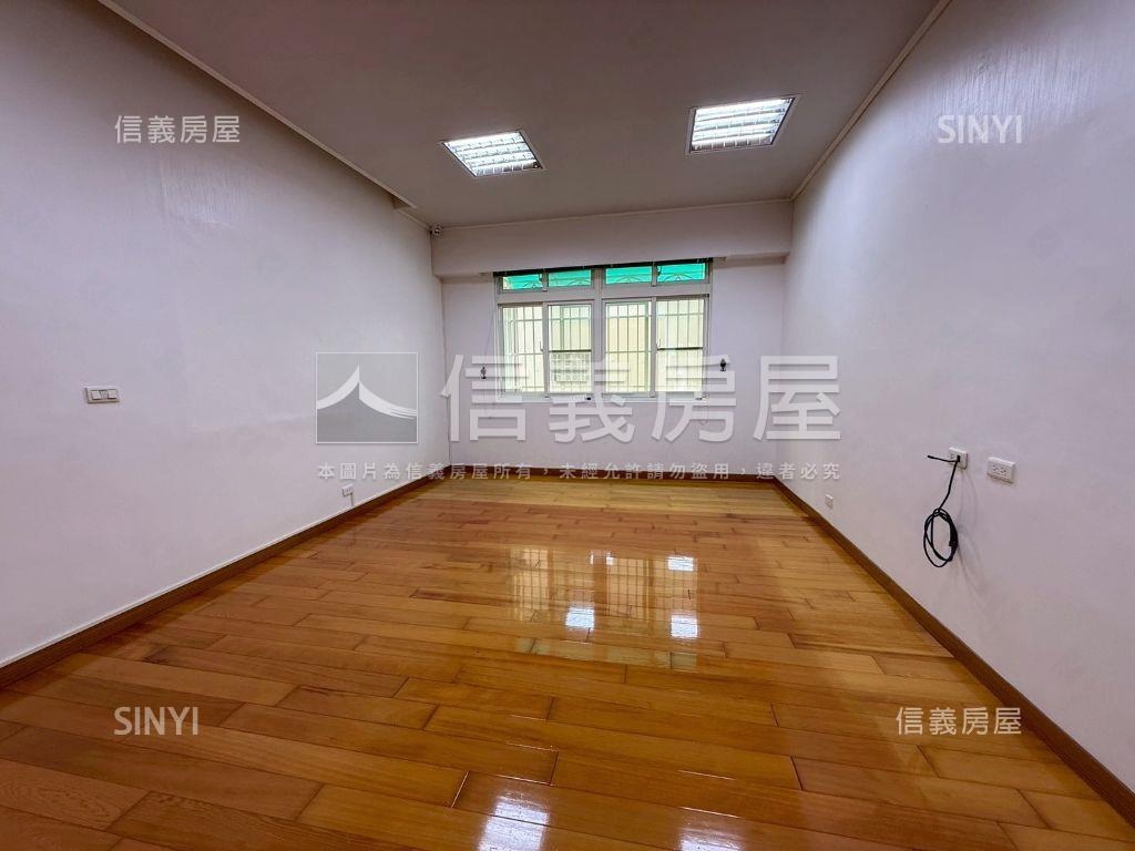 鳳山車站大地坪金店面房屋室內格局與周邊環境