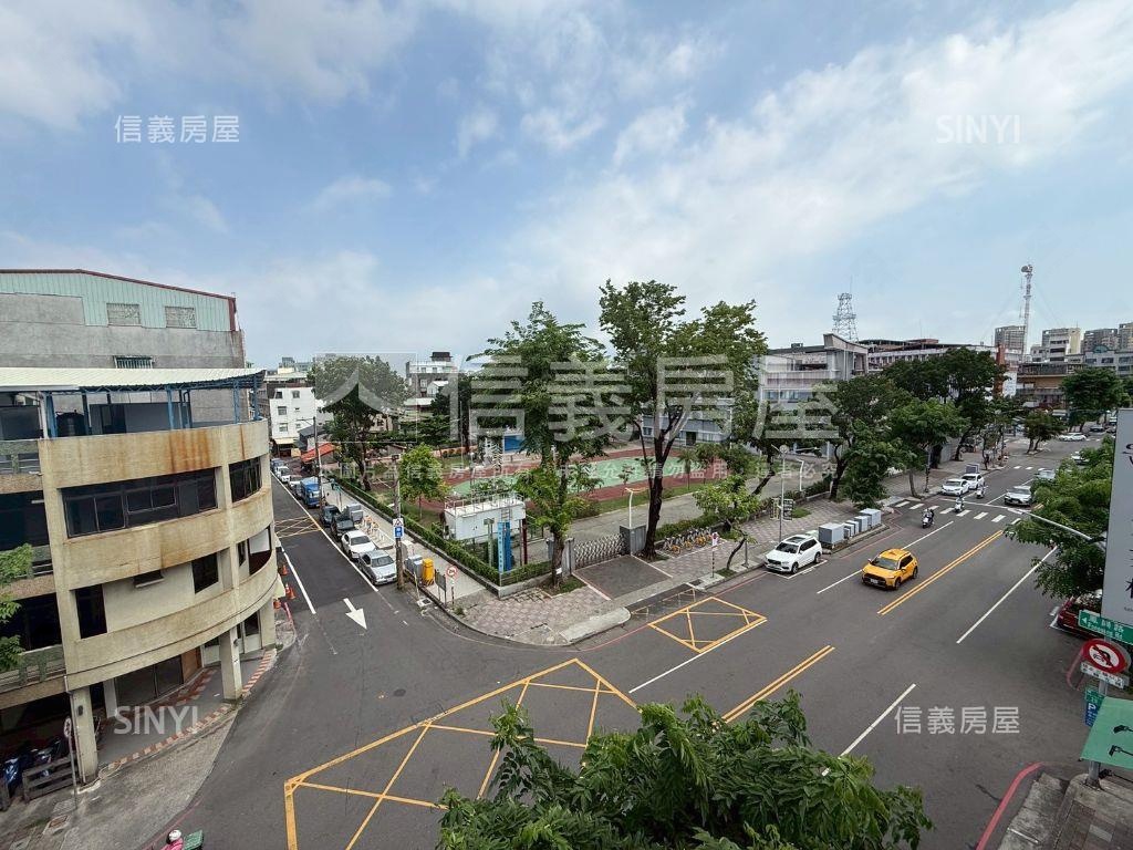 鳳山車站大地坪金店面房屋室內格局與周邊環境
