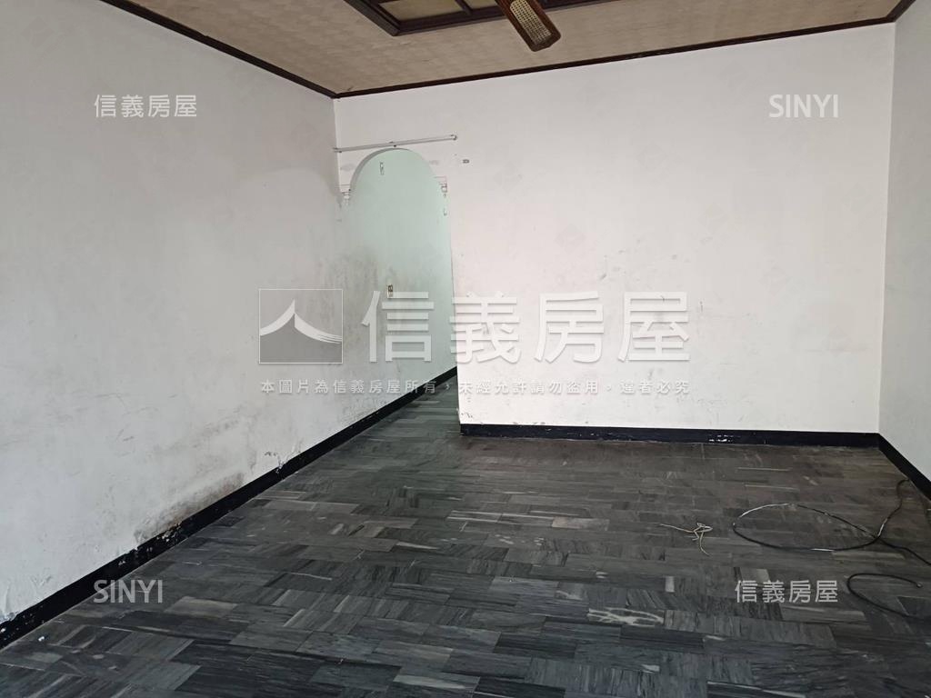 臨１２米路塩信街方正廠房房屋室內格局與周邊環境