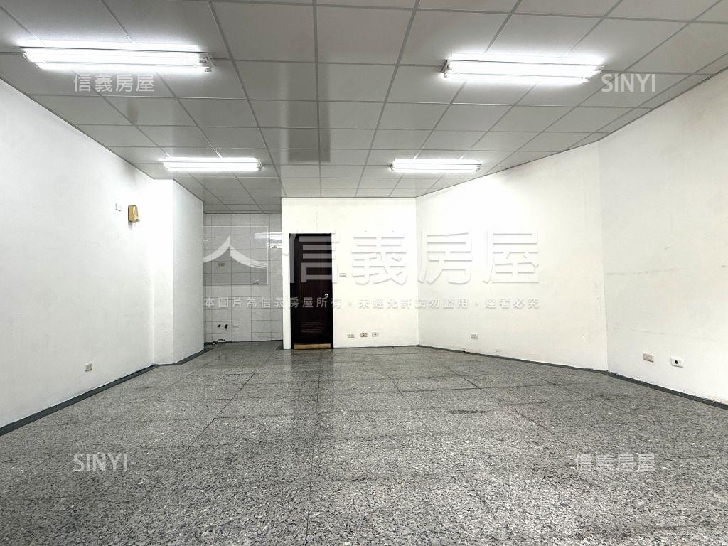 中園路冠世界店面房屋室內格局與周邊環境