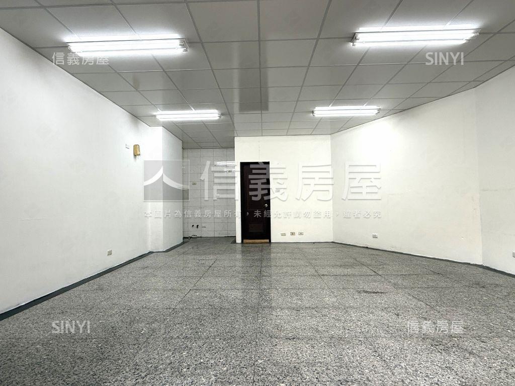 中園路冠世界店面房屋室內格局與周邊環境
