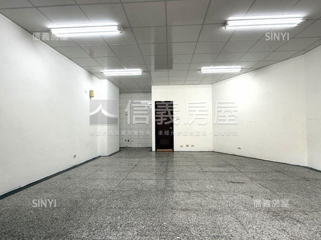 中園路冠世界店面房屋室內格局與周邊環境