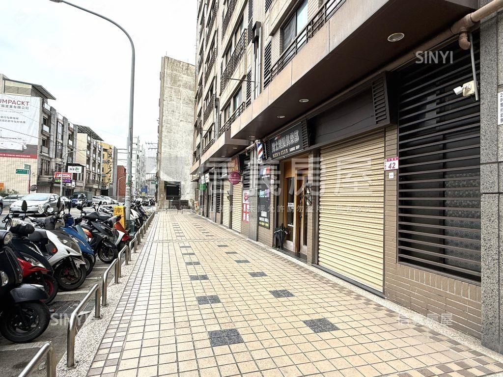 中園路冠世界店面房屋室內格局與周邊環境