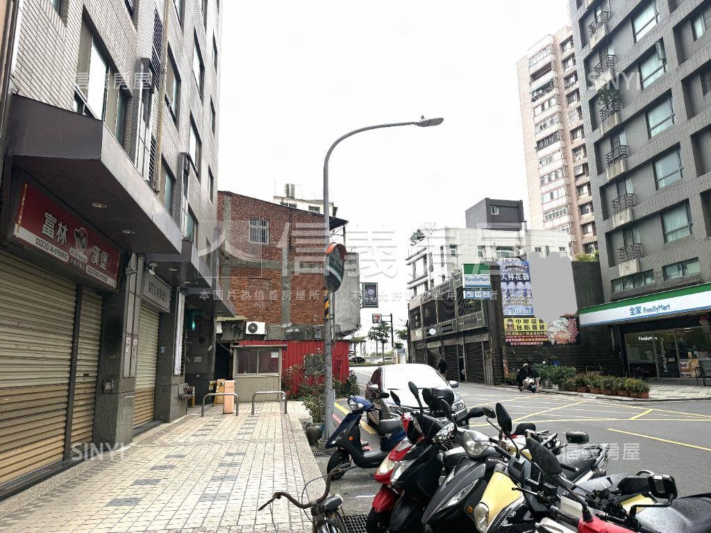 中園路冠世界店面房屋室內格局與周邊環境