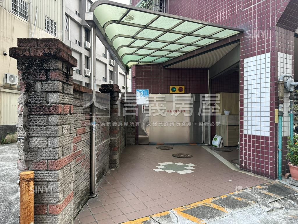 水湳經貿歐風四房附車位房屋室內格局與周邊環境