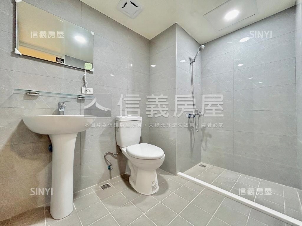 近巨城超值舒適３房房屋室內格局與周邊環境