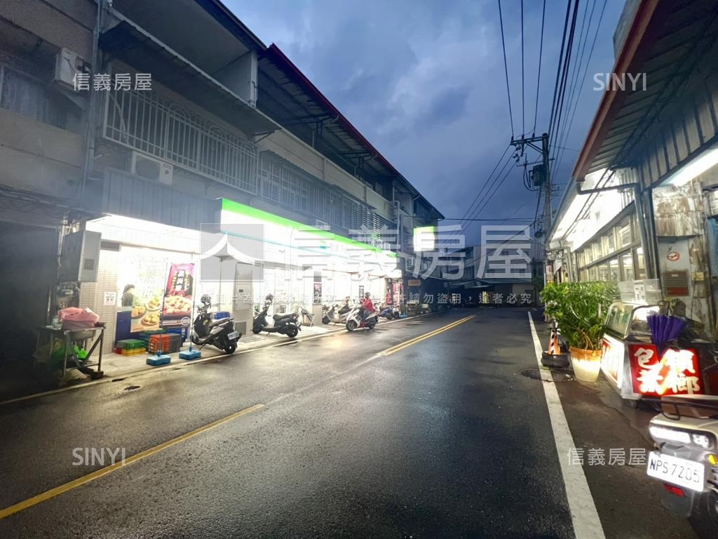 專任。大面寬約６米透天房屋室內格局與周邊環境