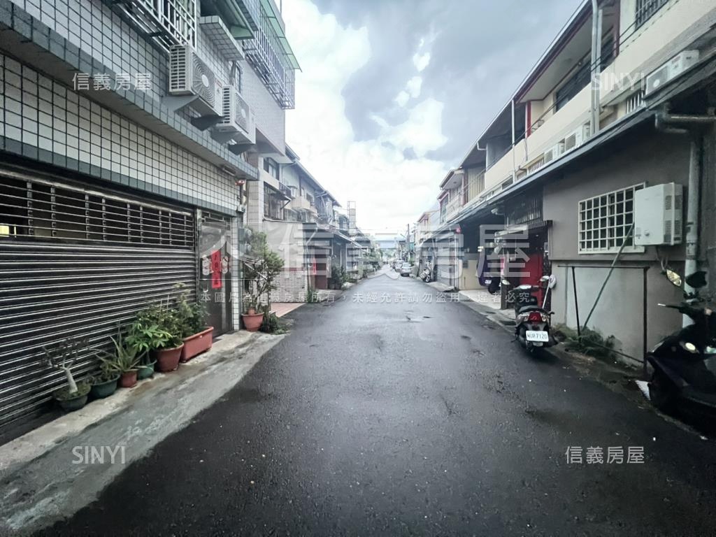 專任。大面寬約６米透天房屋室內格局與周邊環境