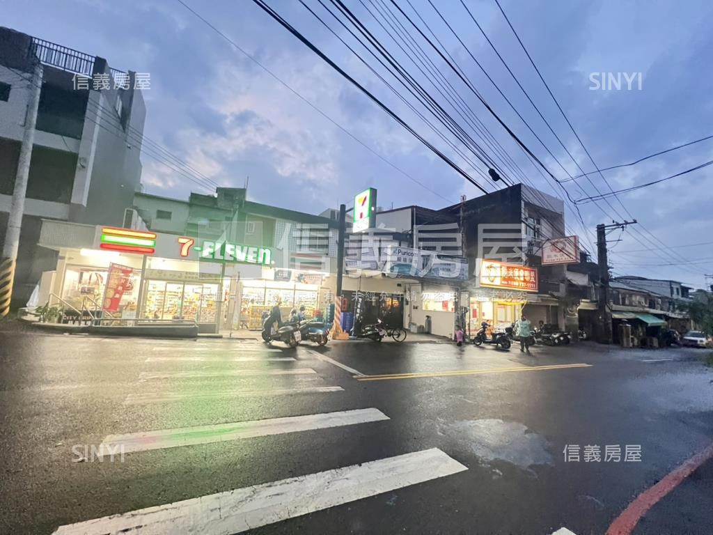 專任。大面寬約６米透天房屋室內格局與周邊環境