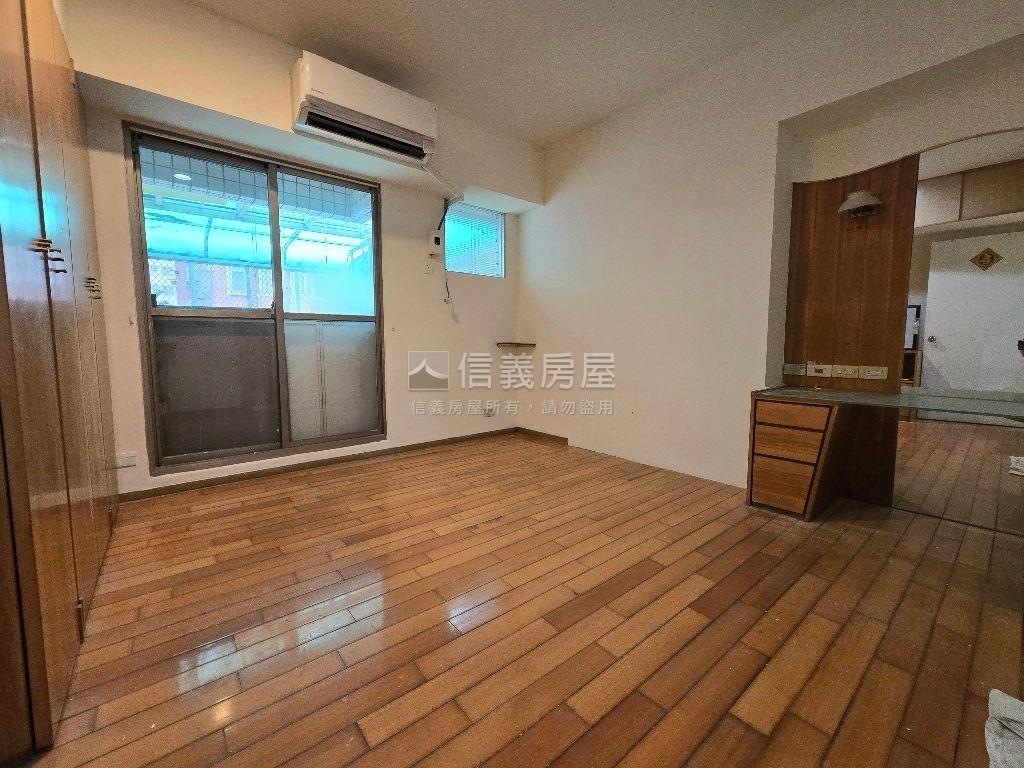 大客廳⭐兩房兩衛⭐露臺戶房屋室內格局與周邊環境