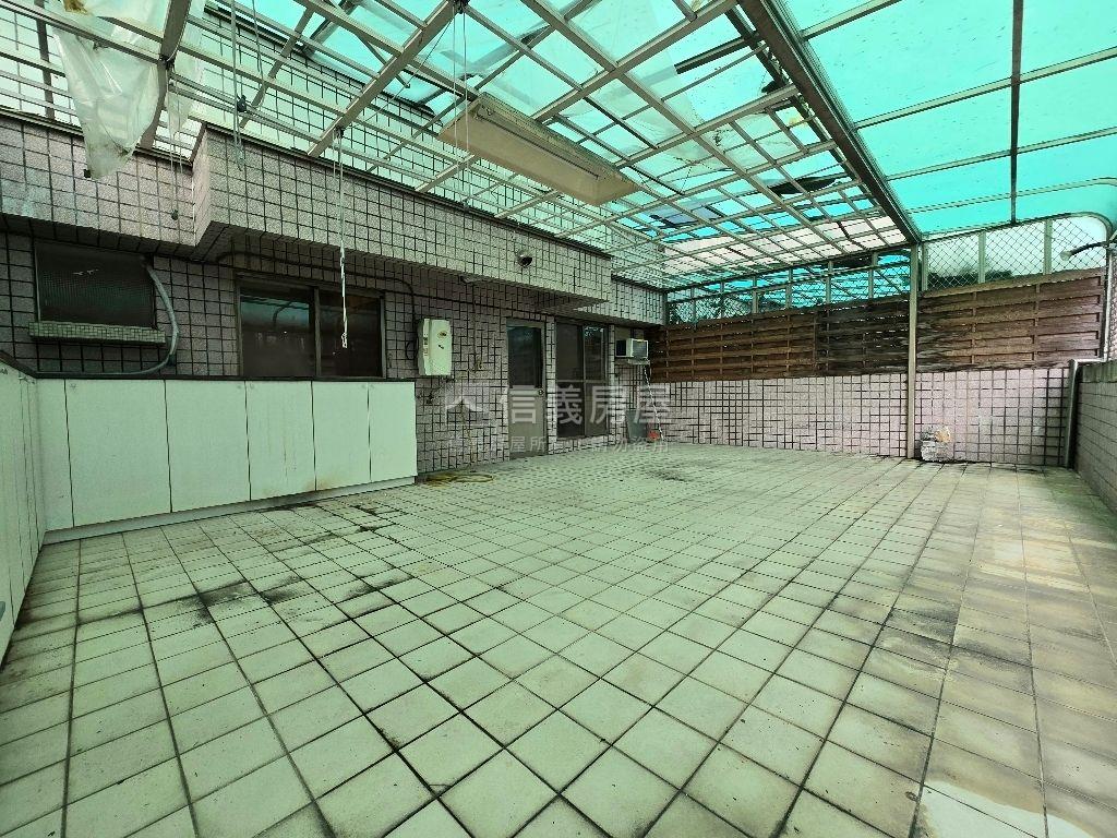 大客廳⭐兩房兩衛⭐露臺戶房屋室內格局與周邊環境