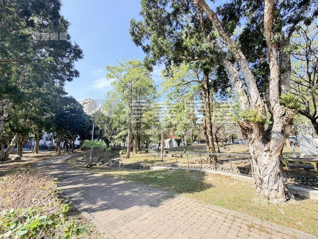 坤山㊝水漾層峰寓所房屋室內格局與周邊環境