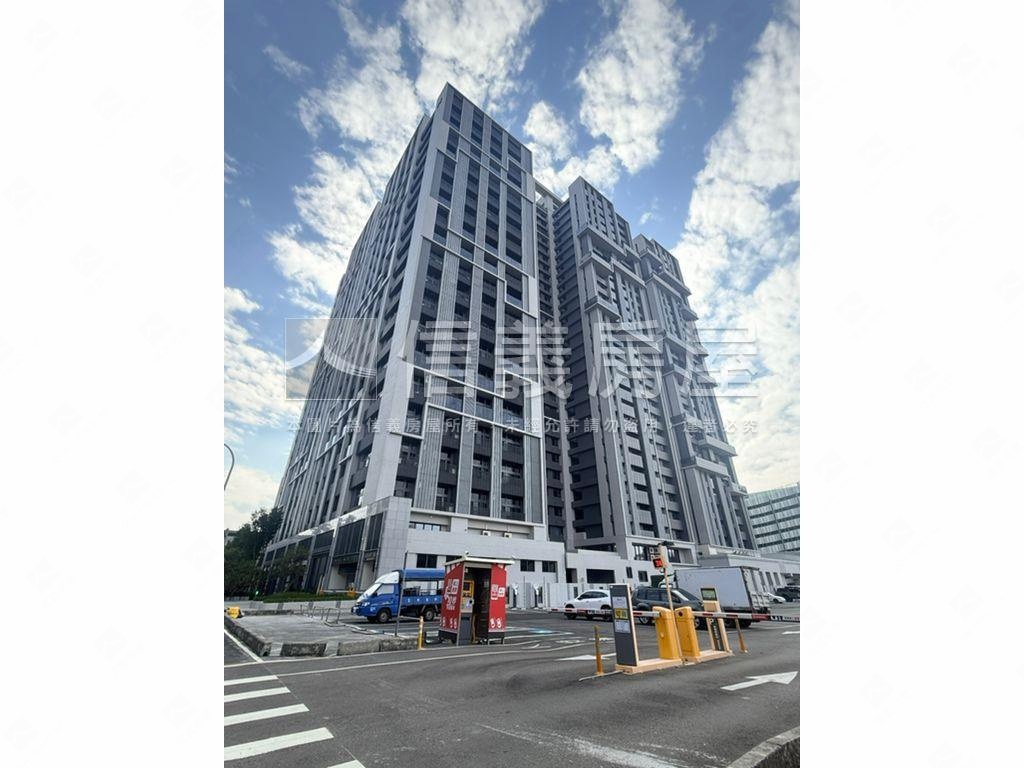 真＊平轉Ｇ９商辦附車位房屋室內格局與周邊環境